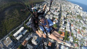 Paragliding in Cape Town makes everyone smile